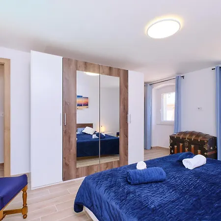 House Anka Peaceful With Private Parking On Losinj Island